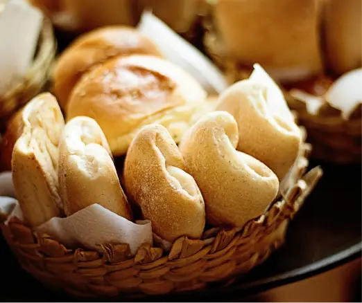 In our bakery you can enjoy fresh baked goods, comfy ! - 绿茵体育